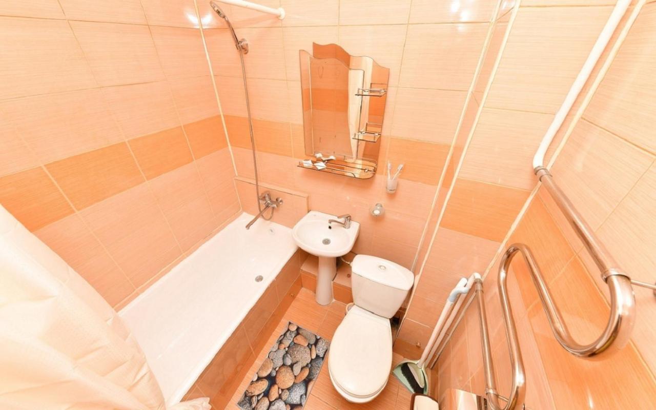 Апартаменты 11-Й Микрорайон, 4 アルマトイ エクステリア 写真